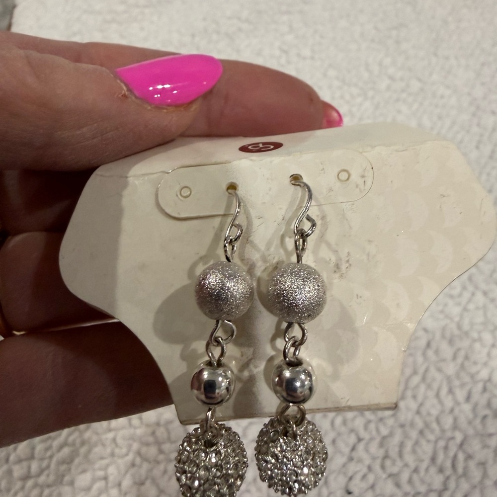 Costume Jewelry
Double  Strand Silver Tone Beaded Necklace & earrings